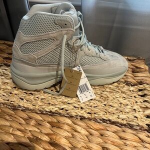 Yeezy Desert Boot ‘Salt’